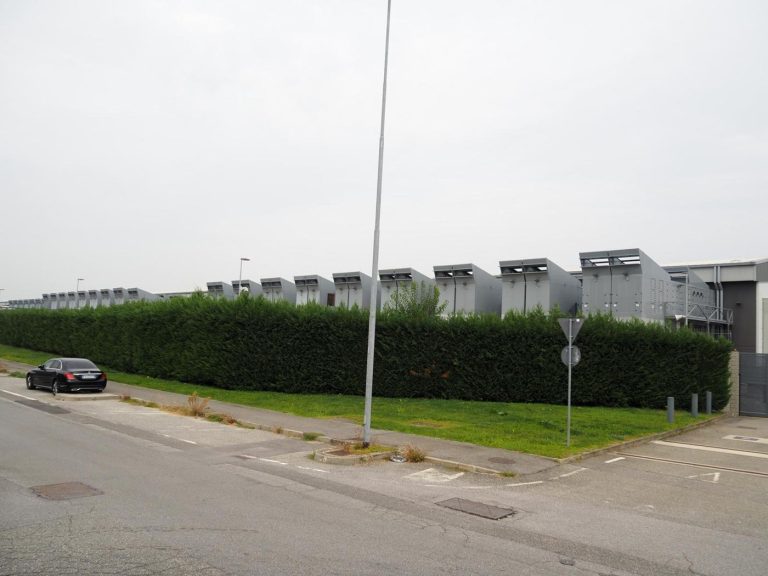 Rows of servers in a data centre